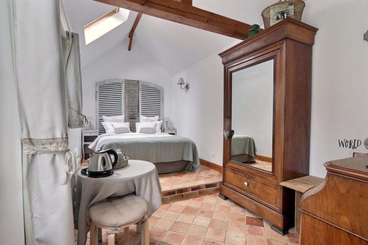 La Parenthese Epicurienne Bed and Breakfast Μποβέ Εξωτερικό φωτογραφία