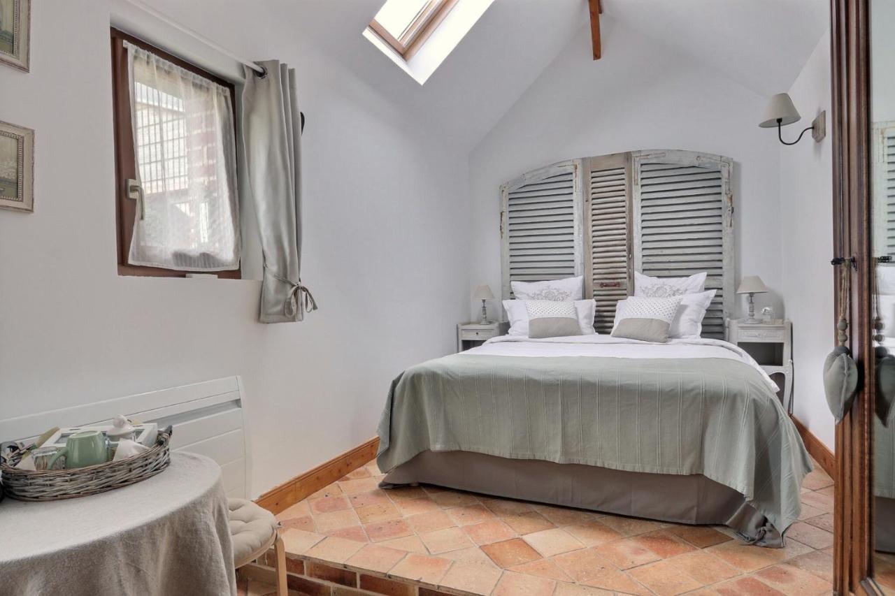 La Parenthese Epicurienne Bed and Breakfast Μποβέ Εξωτερικό φωτογραφία