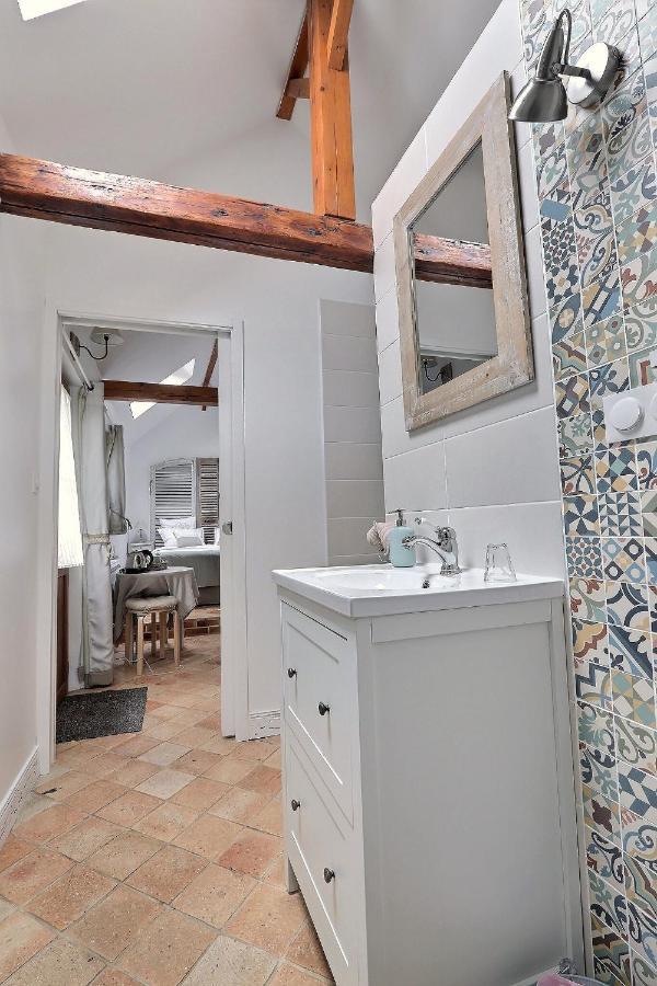 La Parenthese Epicurienne Bed and Breakfast Μποβέ Εξωτερικό φωτογραφία