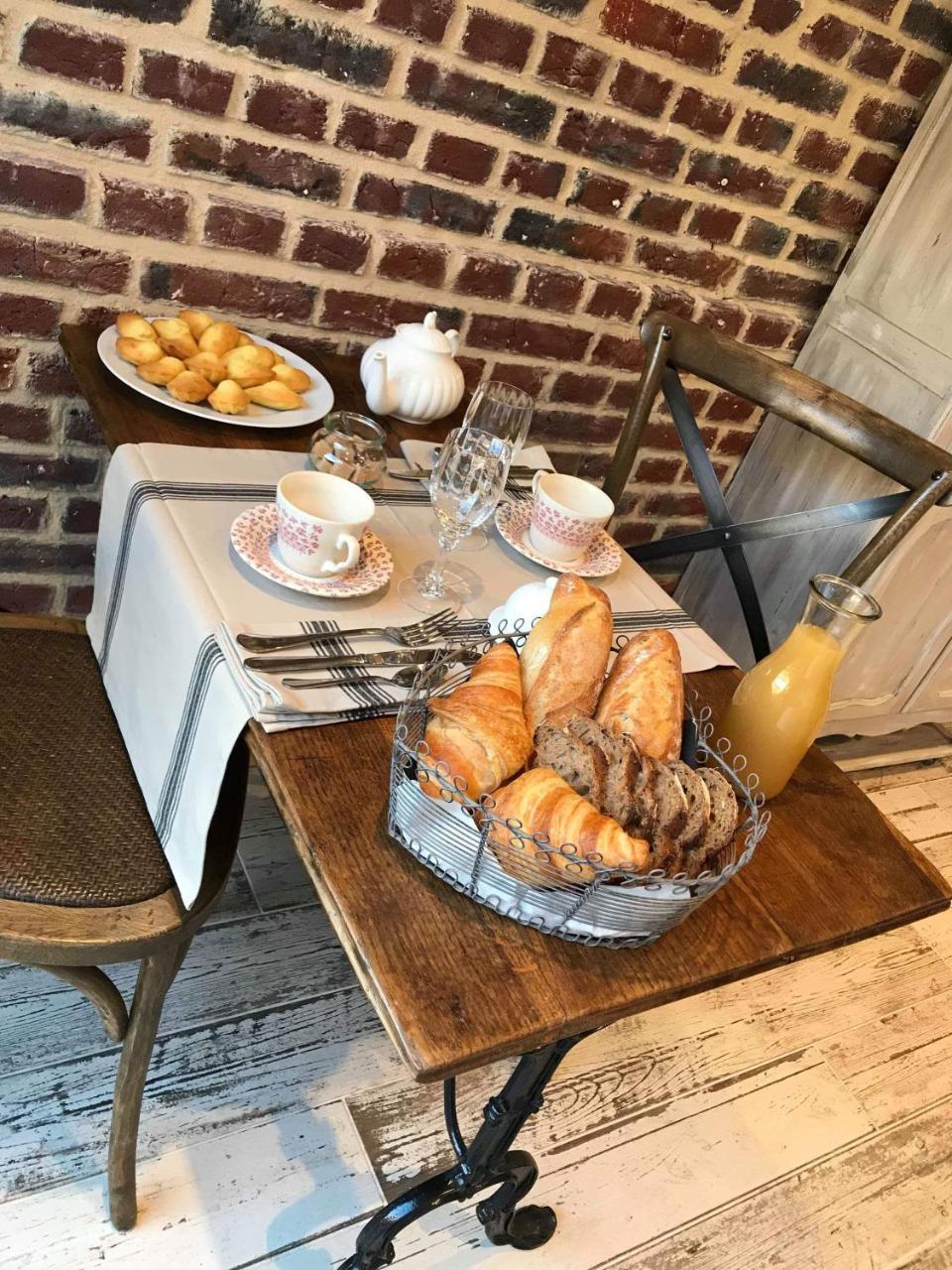 La Parenthese Epicurienne Bed and Breakfast Μποβέ Εξωτερικό φωτογραφία
