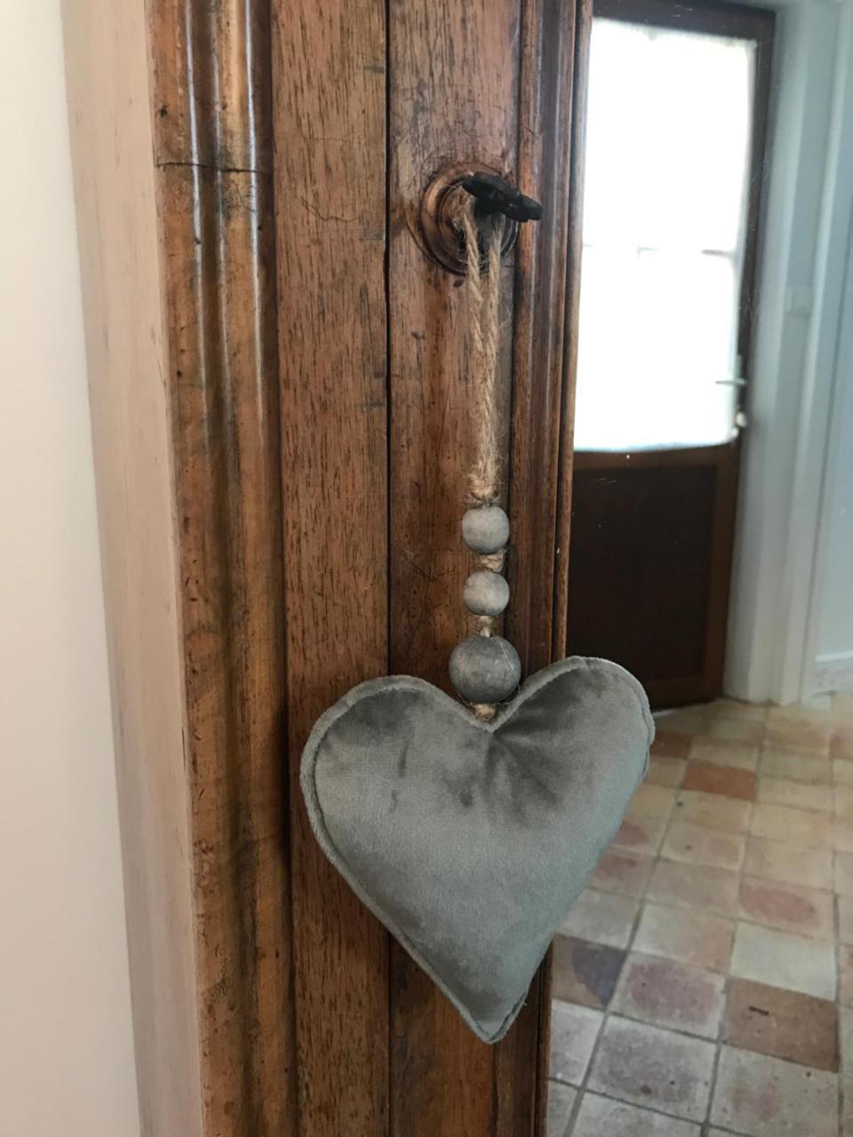 La Parenthese Epicurienne Bed and Breakfast Μποβέ Εξωτερικό φωτογραφία